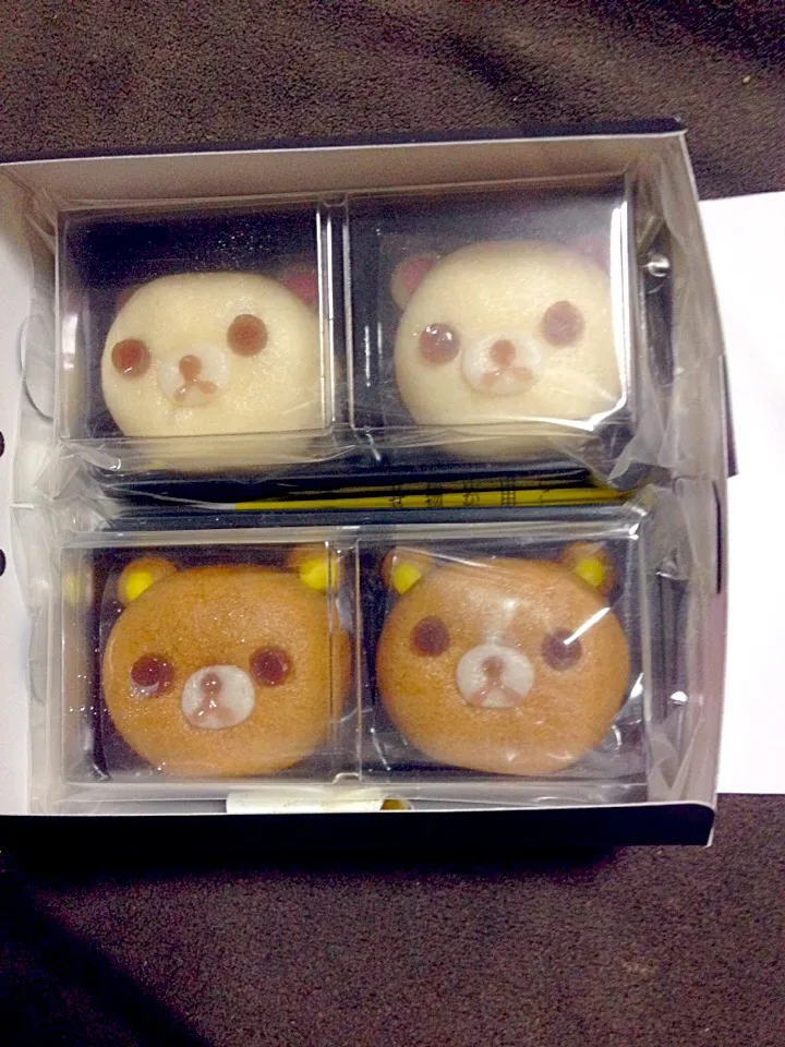 Snapdishの料理写真:Rirakuma manjyu da estacao de Tokyo da parte de omiyague|Akira Tsudaさん