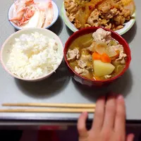 Snapdishの料理写真:味噌汁に見えるのは野菜たっぷりのコンソメスープ笑これ好きなの。|食いしん嬢さん