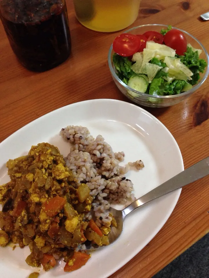 Snapdishの料理写真:鳥ミンチ⁈いえ、お豆腐でドライカレー|myuさん