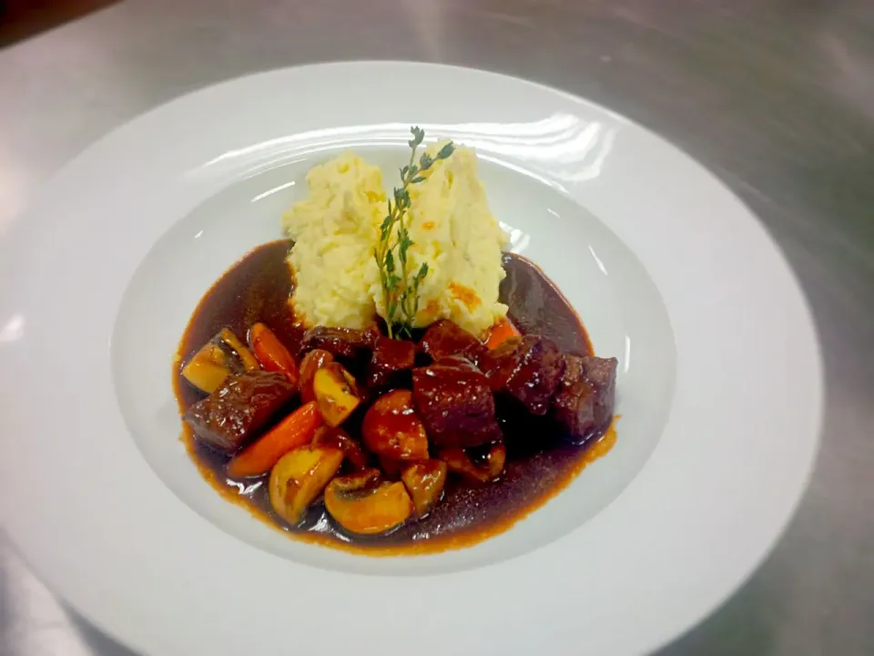 Beef Bourgignon with Mashed Potato|Jessica - 林惜佳さん