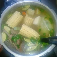 Snapdishの料理写真:Caldito de Res|edgar baltazar espinozaさん