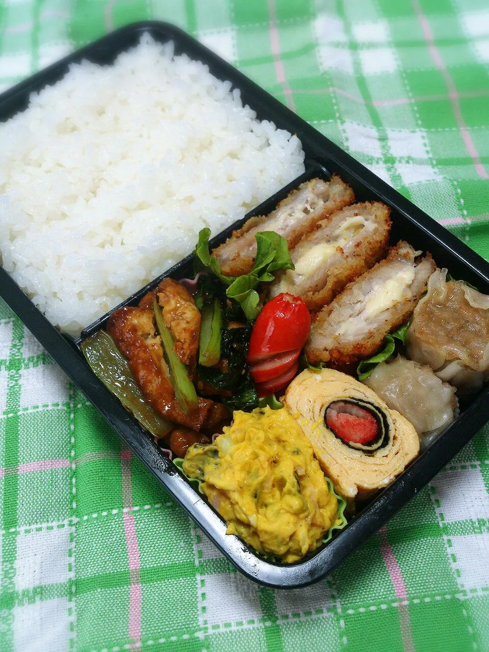 Snapdishの料理写真:14.5.15 男子高校生弁当|yukiさん