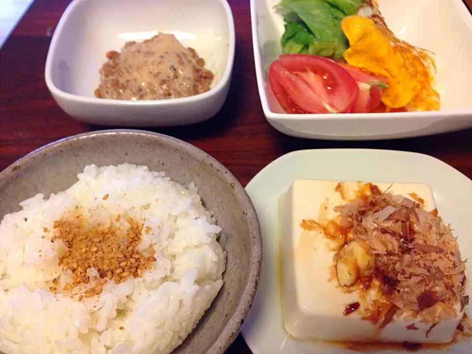 シンプル朝餉|ごはんできたよ〜さん