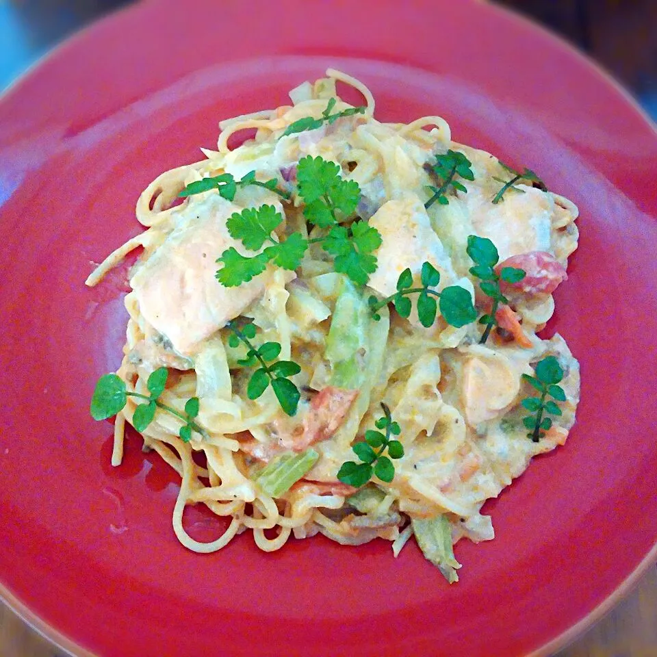 トマトとサーモン　　　　　　　　クリームパスタ🍝|みき🍴さん