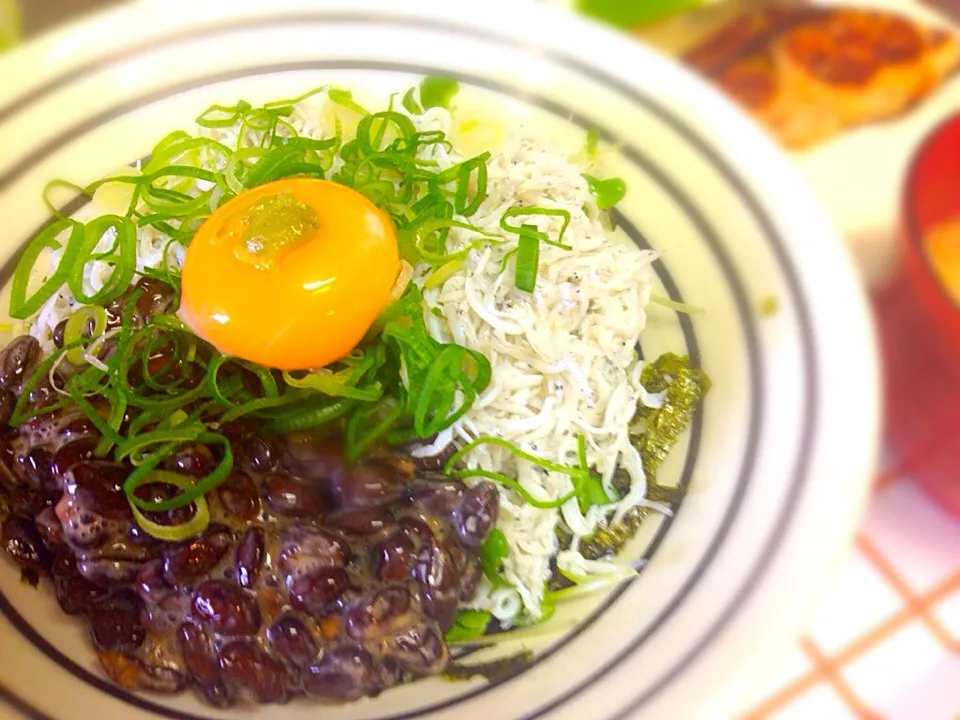 黒豆納豆ちりめん丼♪|かっぴーさん