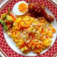 Snapdishの料理写真:Nasi minyak, ayam masak merah, acar timun, telur rebusss|noorabitaさん