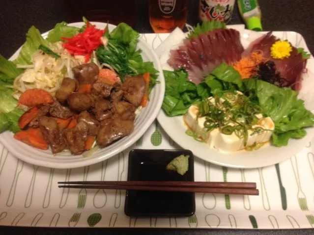 Snapdishの料理写真:鶏肝のふっくら塩焼き、ハマチのお刺身、冷奴！ ৎ꒰ ¯ิ̑﹃ ¯ิ̑๑꒱ુ ୭✨|サソリさん