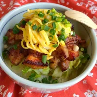 Snapdishの料理写真:ピリ辛焼き豚丼|かほさん