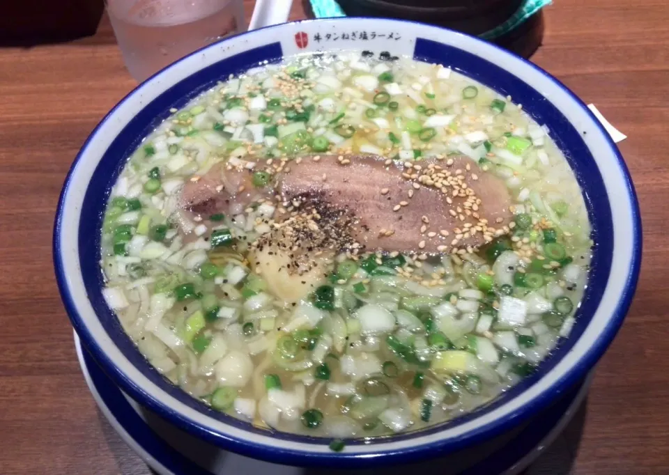 牛タンネギ塩ラーメン@八重洲ラーメンストリート|久保池茂さん