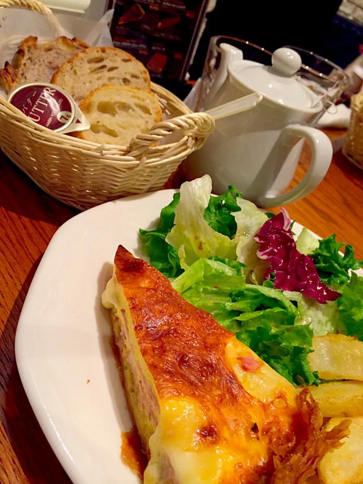 Snapdishの料理写真:Paulのキッシュランチ|tomosamanさん