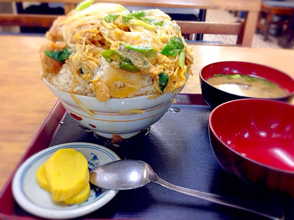 カツ丼、大盛。（笑）|えすとさん