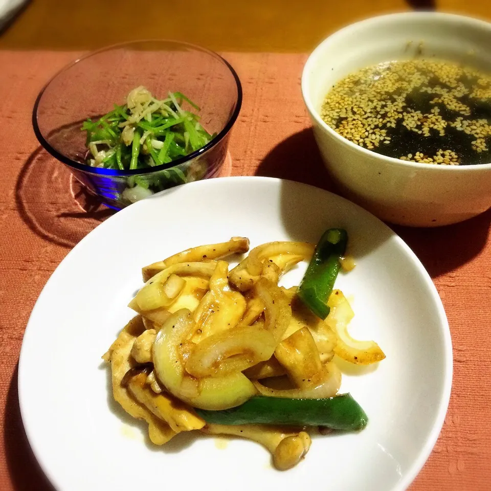 ☆鶏肉と新玉ねぎのソース炒め、☆三つ葉と貝柱のポン酢和え、☆わかめスープ|yukomama♪さん