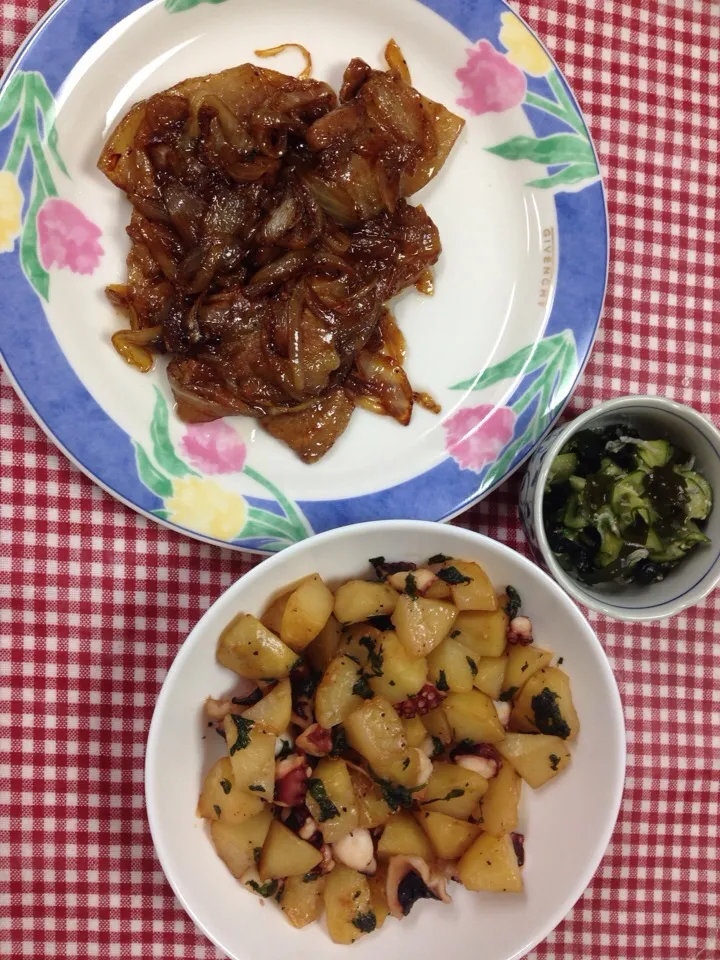 豚バラ焼き肉炒め  たことジャガイモのシソのソテー  酢の物|ひとみんさん