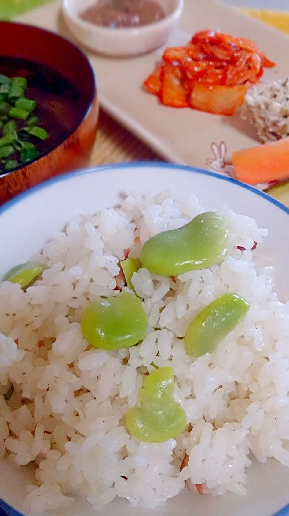 空豆とべ－コンの炊き込みごはんで、ヘルシー朝ごはん。|かげさんキッチンさん