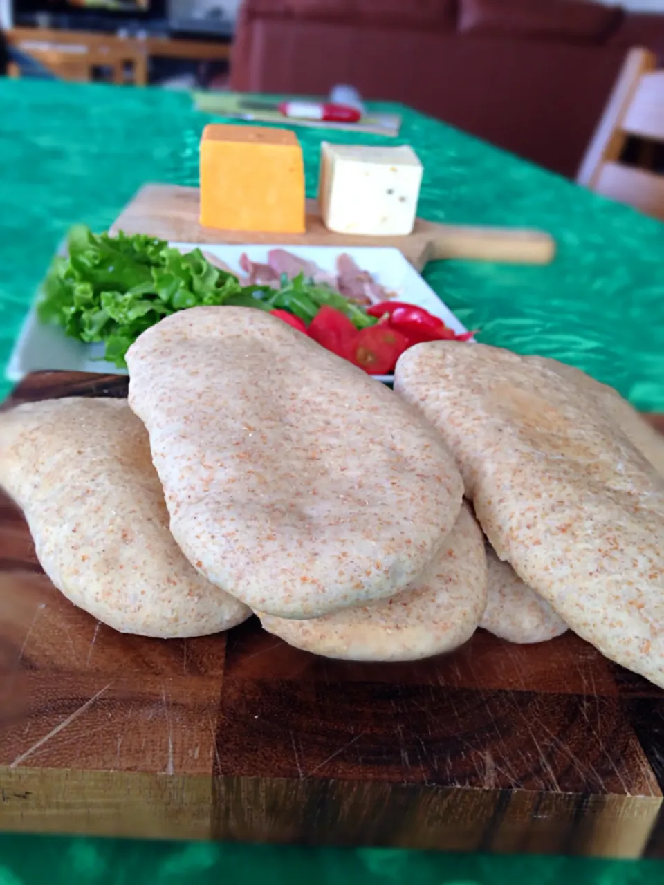 Snapdishの料理写真:Whole Wheat Nan Bread.       全粒粉入りナン🍀|Yuriさん