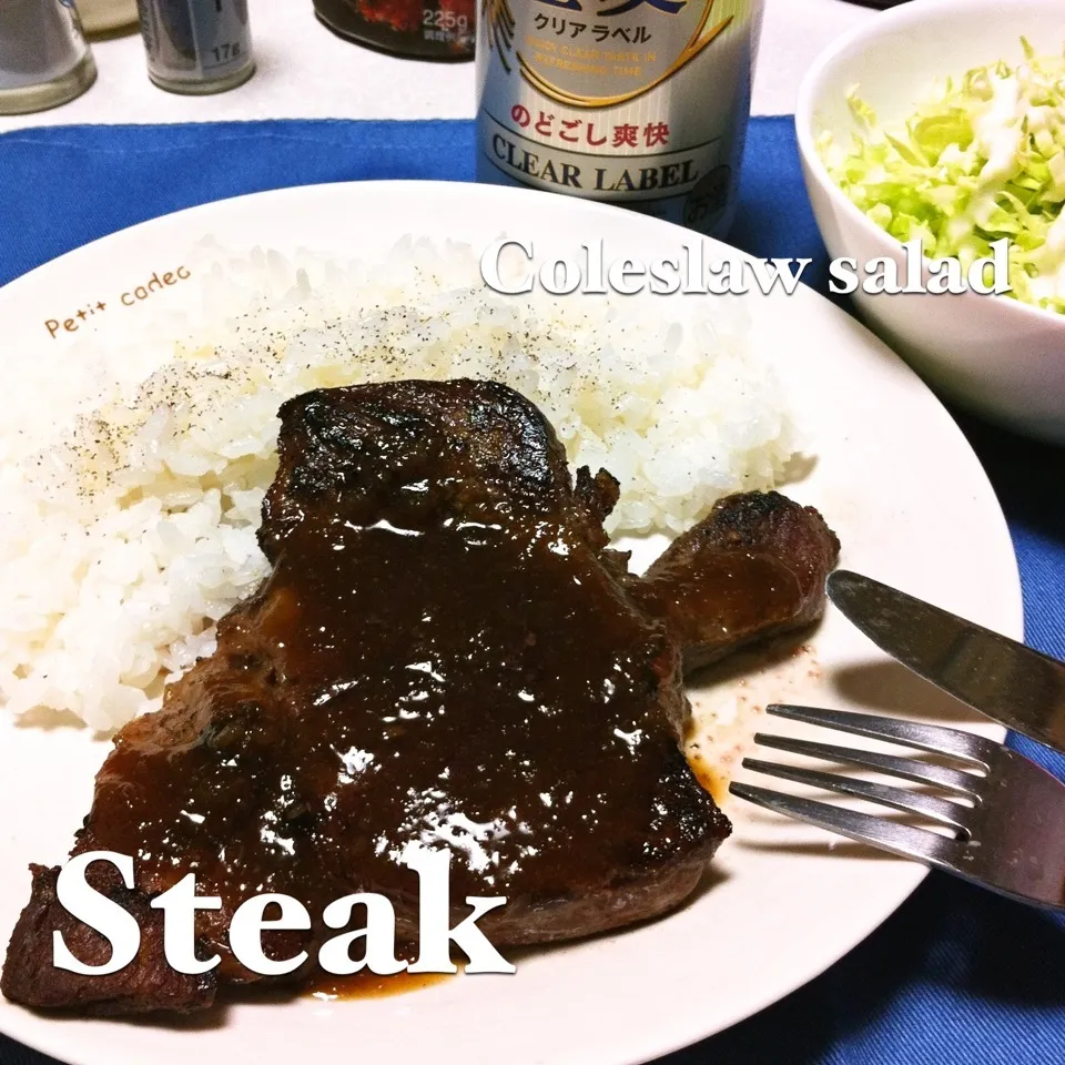 Snapdishの料理写真:140516-ステーキ(ogビーフ肩ロース)/ライス/コールスローサラダ ¥380 #夕食 #自炊|dune725さん