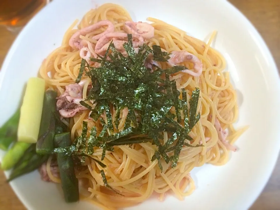 【本日の家ランチ】
イカとタラコとアスパラのパスタ。
塩加減も丁度よくイカが柔らかくて美味しかった。(^^)|JTKさん