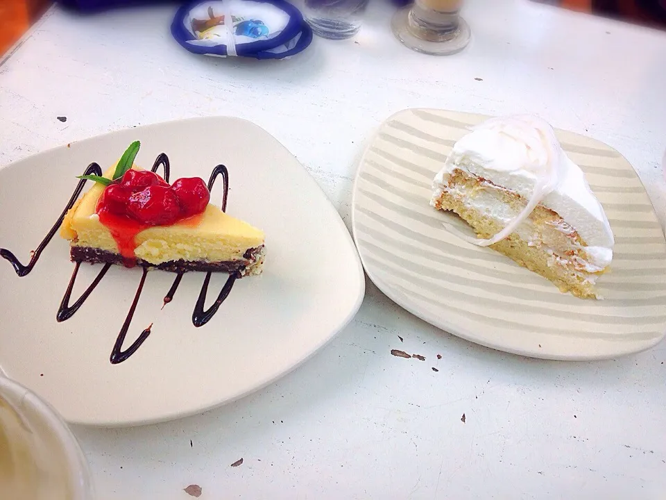 signature cake & today special menu . . . Coconut cake & brownie cheese cale|pimonpakさん