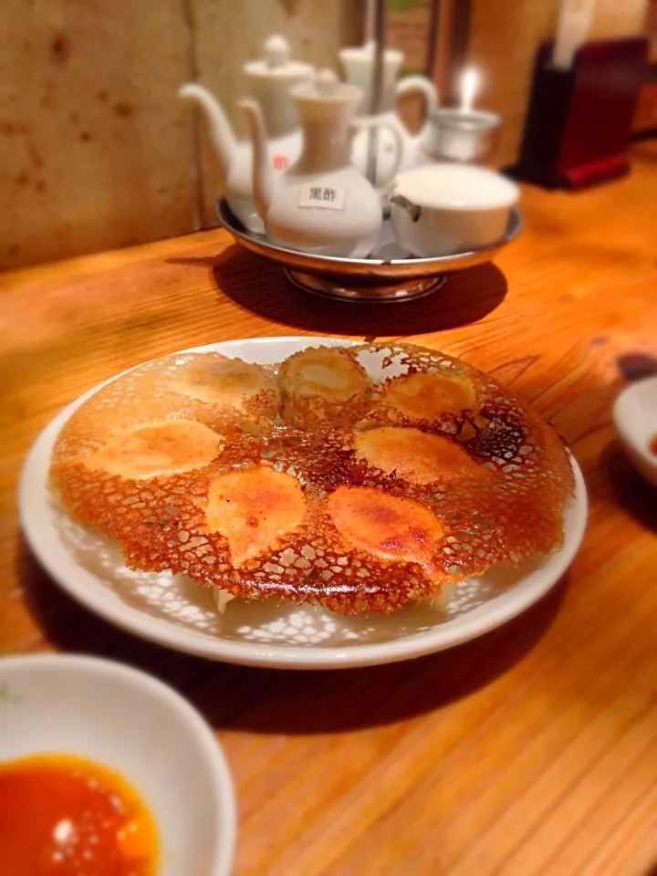 パリパリ羽の大連焼き餃子|つぼたけちゃん🍷さん