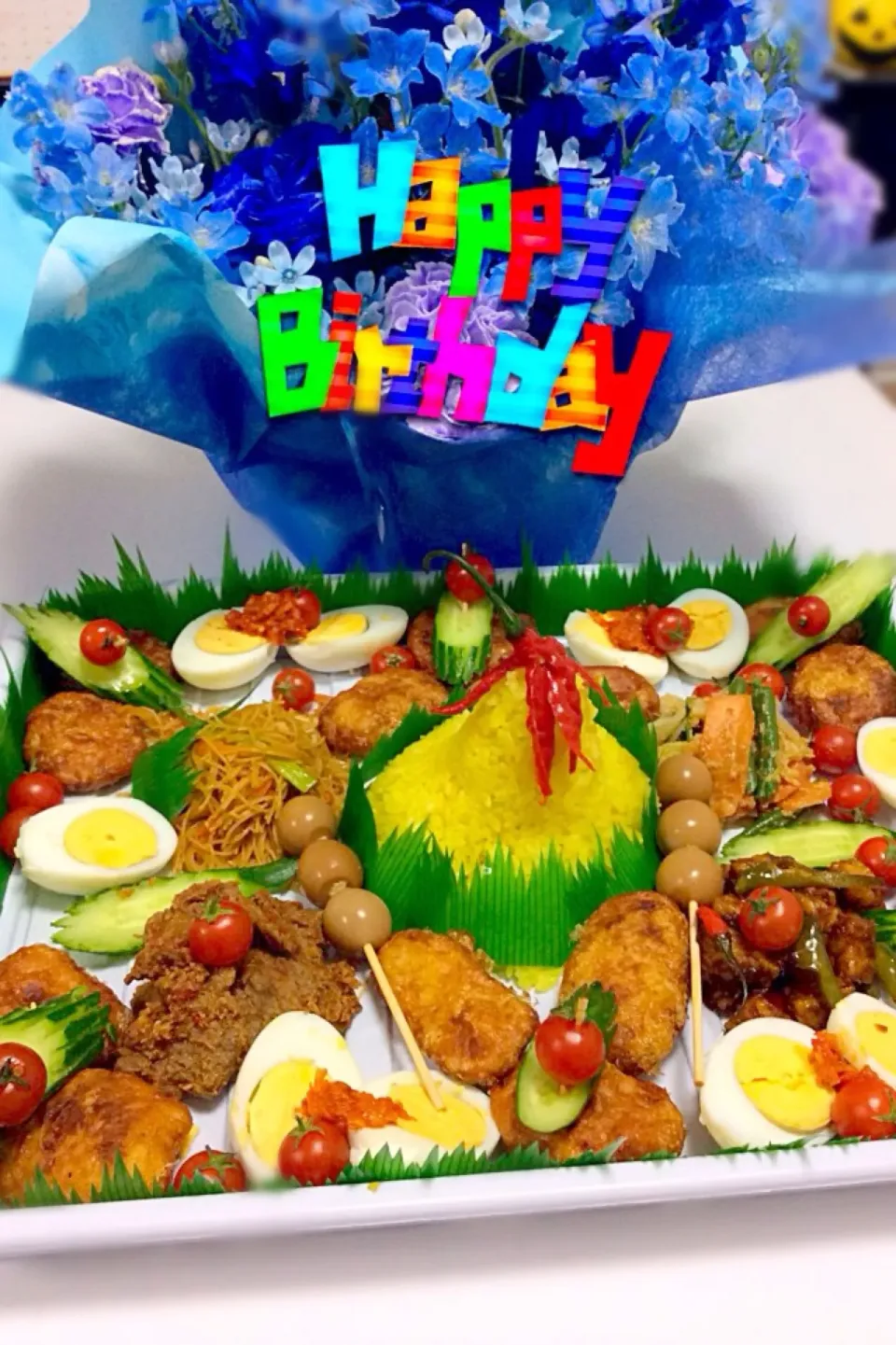 Tumpeng ceria,,,ala Evilia|reviliaさん