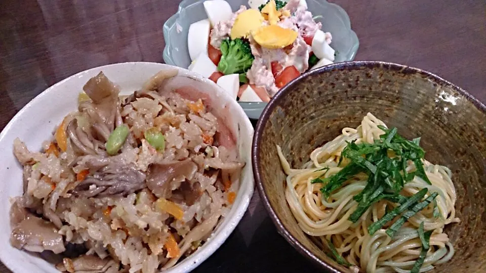 がんもどき・たっぷりキノコ炊き込みご飯と3色そうめん。サラダ。|天野めぐみさん