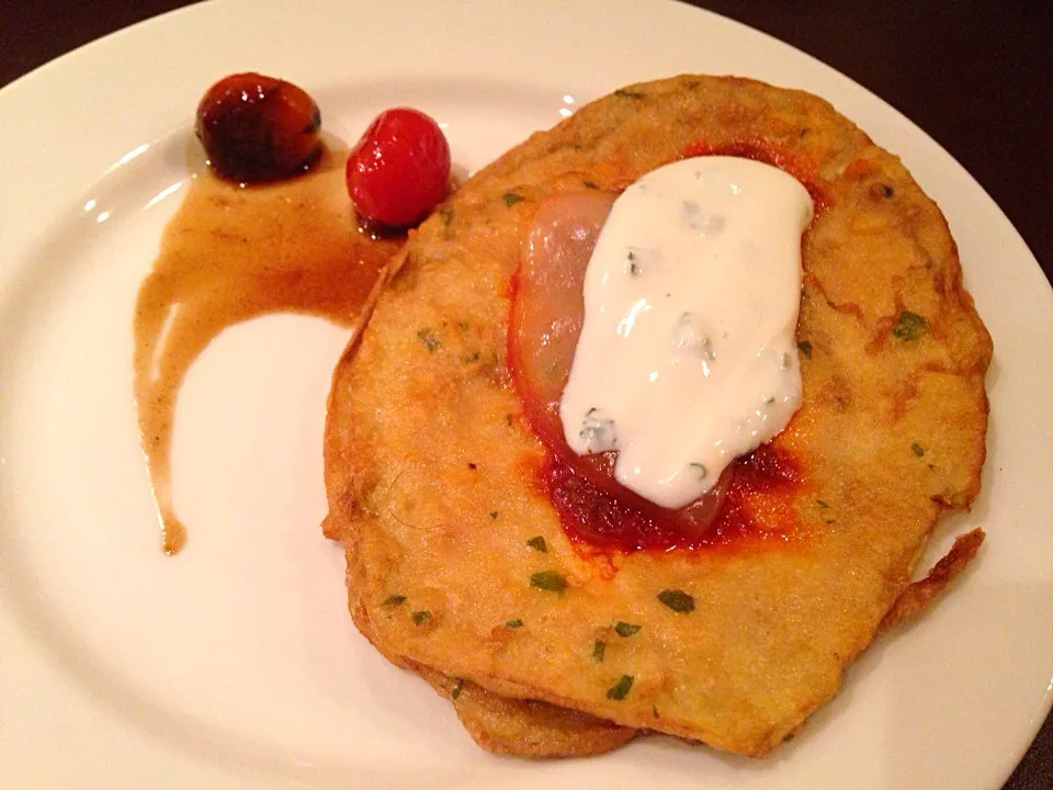 Snapdishの料理写真:Fried eggplants, smoked scamorza with caramelized cherry tomato|Obeoom Jumsai Na Ayudhyaさん