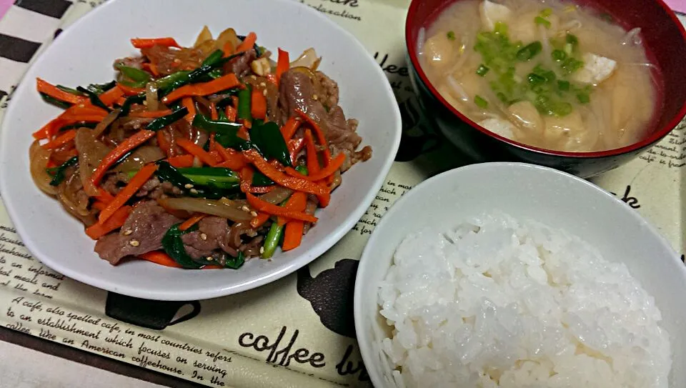 チャプチェ　油揚げともやしの味噌汁|はるかさん