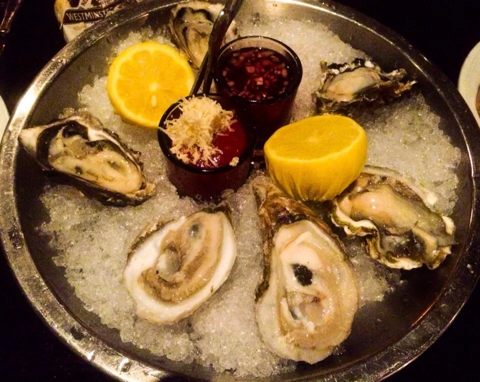 Oysters from the Boathouse on the Bay|sooprcoolchicaさん