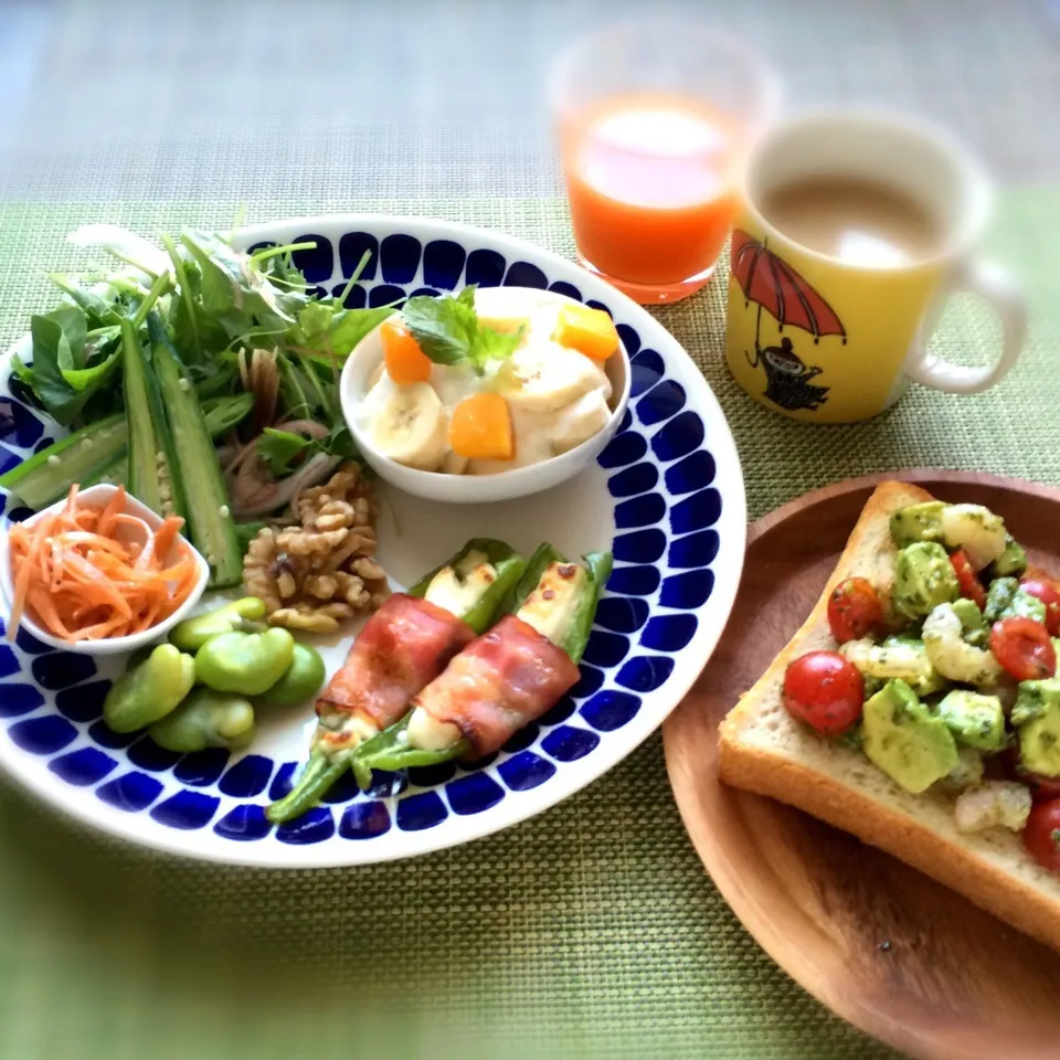 オープンサンドの朝ごはん|ぺんぎんさん