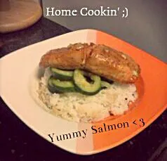 Brown Sugar Soy Sauce Salmon With Garlic, Over a Bed of Sauteed Vegetables and rice :)|Natalie Marie Sandovalさん