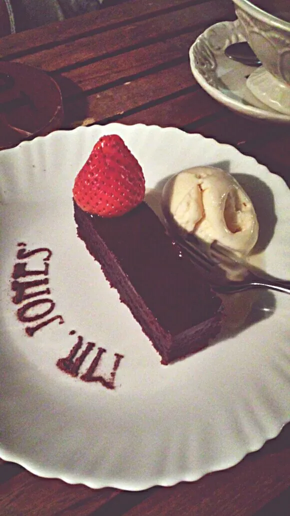 Secrets. Chocolate cake w ice cream at Mr Jones' Orphanage,  Bangkok Thailand|genさん