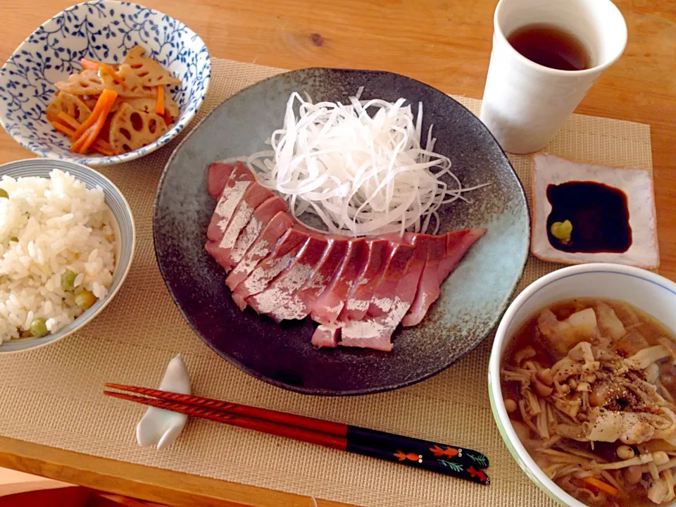 はまちの刺身と豚汁♪|sho...✡*゜さん