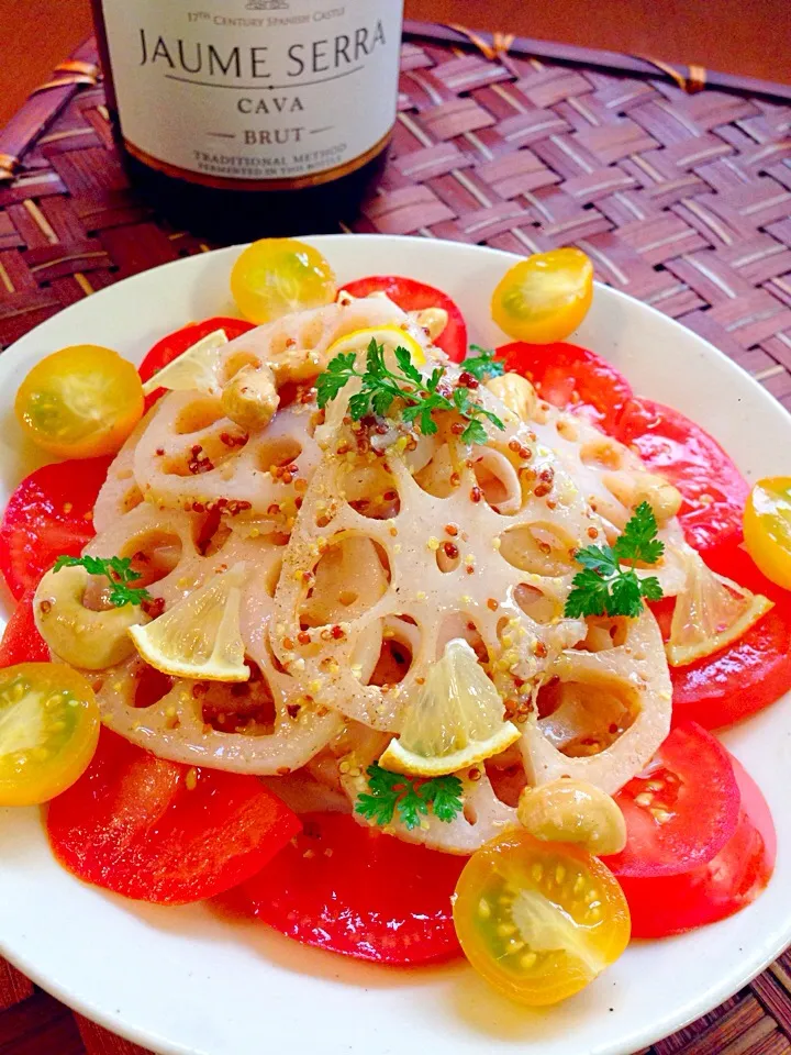 Snapdishの料理写真:ucoparche's Marinated cashew nuts&lotus root✨ゆぅさんの蓮根とｶｼｭｰﾅｯﾂのﾏﾘﾈ|🌈Ami🍻さん