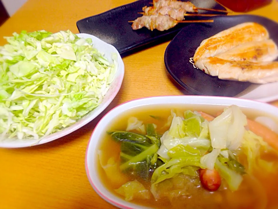 Snapdishの料理写真:キャベツと鳥肉のみ夕飯♪|Taichiさん