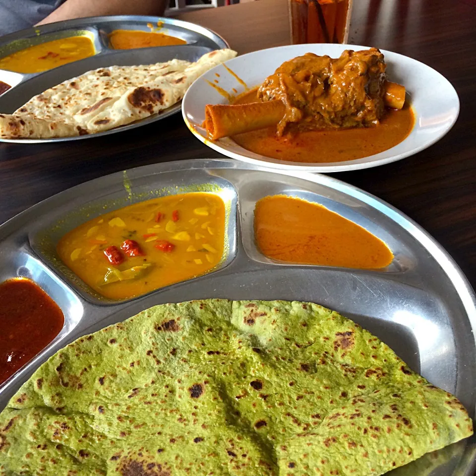 Spinach Chapatti & lamb shank curry|Nur Izmiraさん