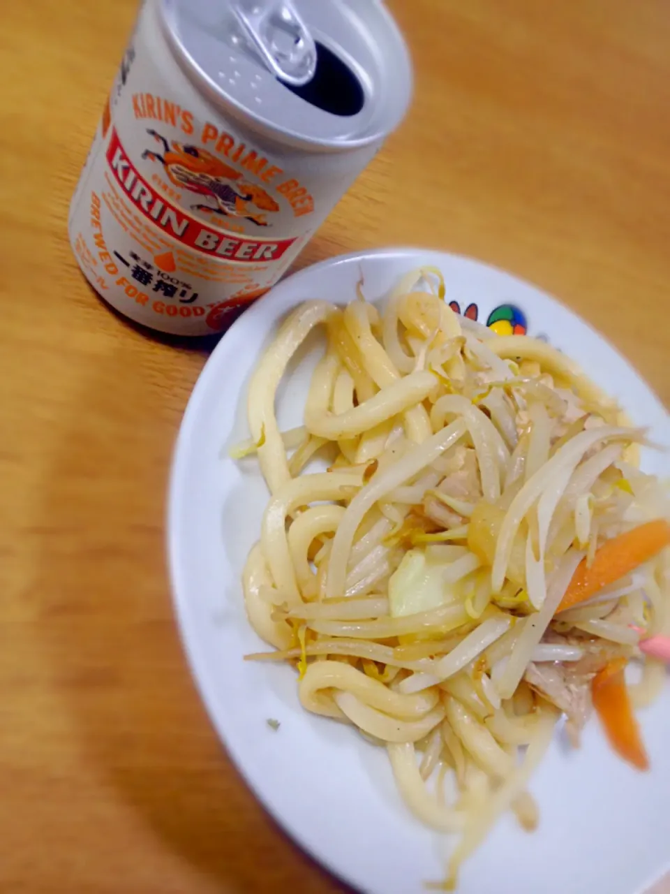 ビールと焼きうどんー(๑˙³˙)|chika9218さん