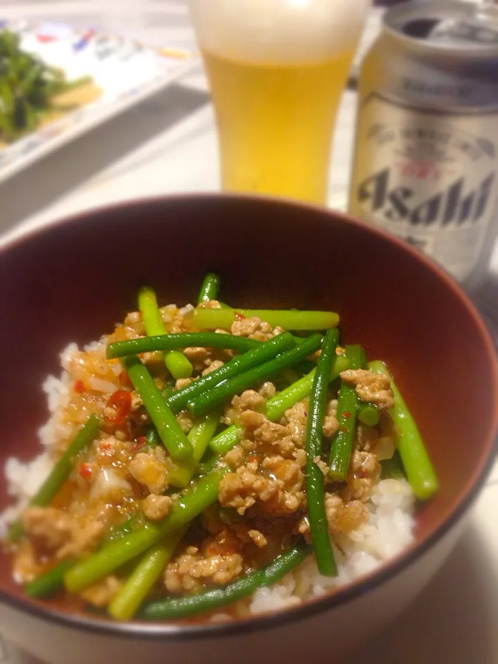 にんにくの芽のスタミナ丼☆|みゆりんさん