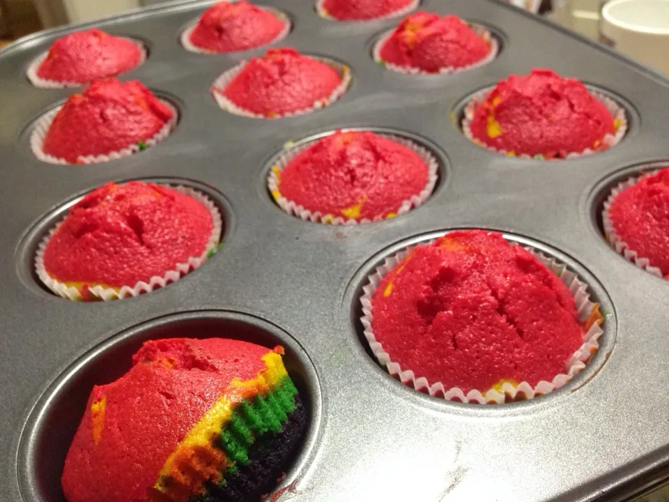 Rainbow cupcakes|Jean's Kitchenさん