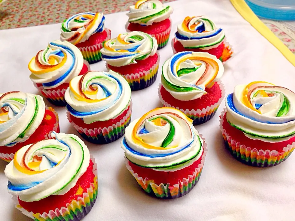 Rainbow cupcakes|Jean's Kitchenさん