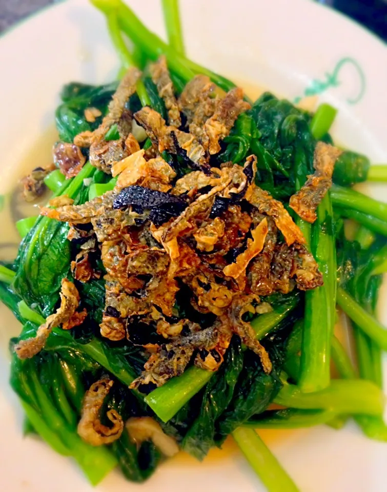 Chinese Stir fry Vegetable with vegetarian anchovies (made with seaweed).|samantha wさん