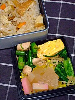 Snapdishの料理写真:お弁当（炊き込みご飯、大根と蒲鉾の煮物、スティックブロッコリーとささみの炒め物、しらす入り卵焼き、青菜と切り干し大根のお浸し）|すーさん