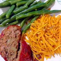 Snapdishの料理写真:Skinny meatloaf, sweet potato noodles and green beans|Martha P.さん