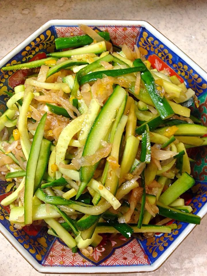 🍀ひろ🍀さんの料理 旨過ぎ٩(ˊᗜˋ*)و切り干し大根とキュウリのサラダ|まりまりさん