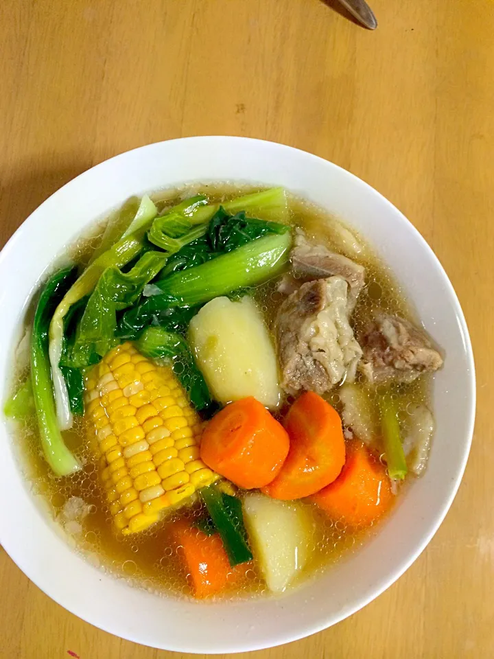 Snapdishの料理写真:Beef soup|Glenda Capistranoさん