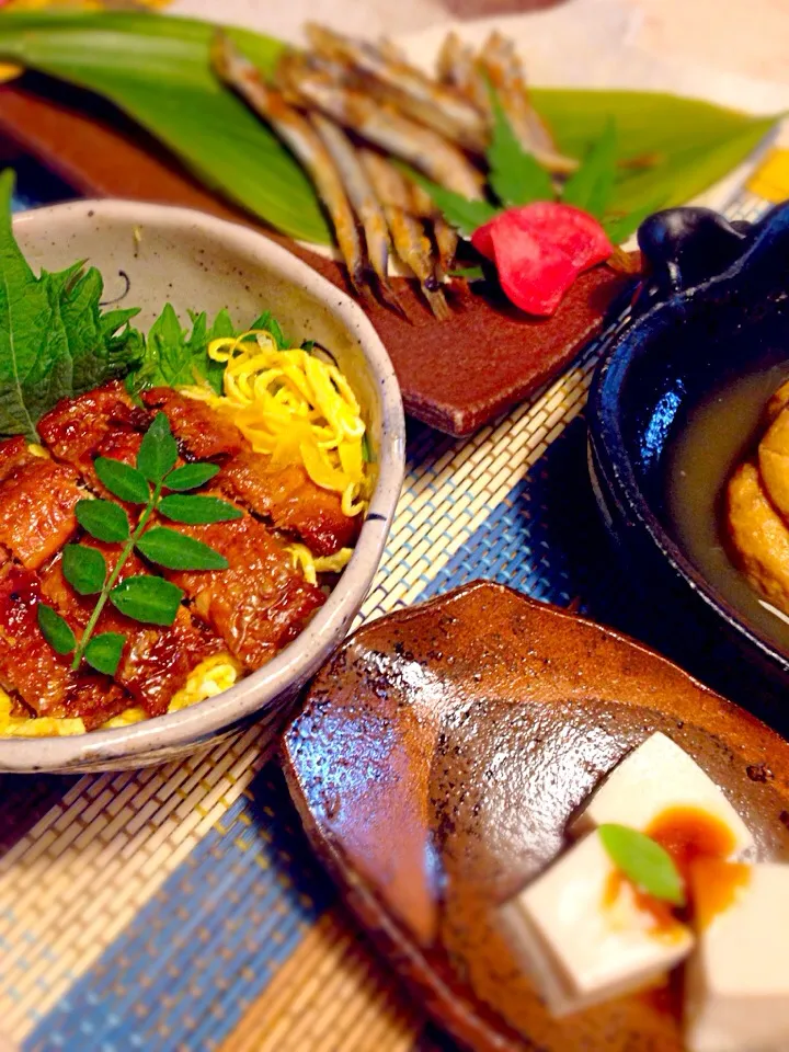 Snapdishの料理写真:❁うなぎ小丼ぶり❁|チャラりんピックさん