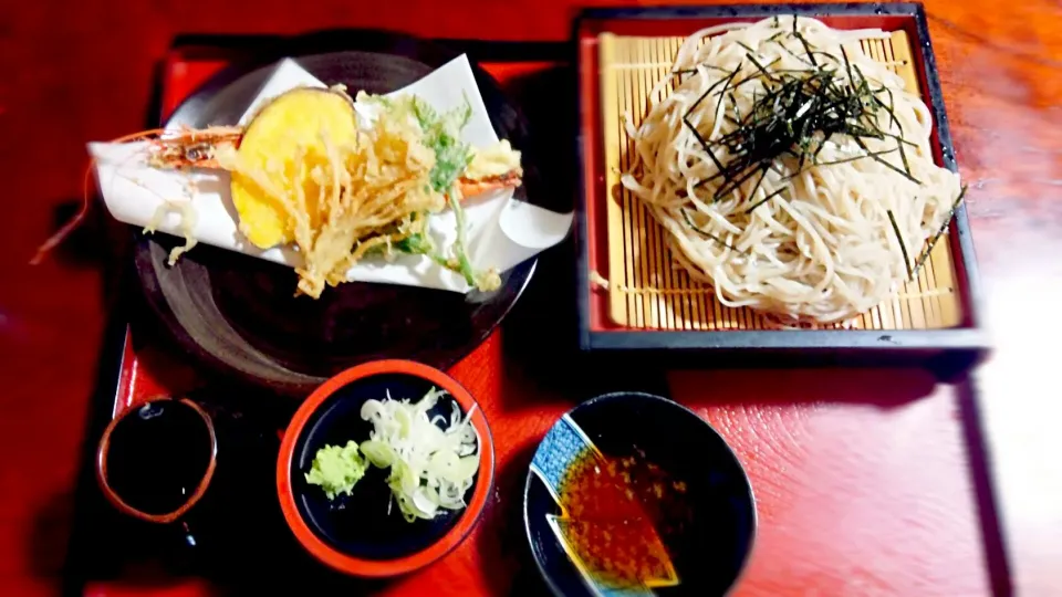 三四郎の生蕎麦、天ぷら盛り蕎麦|ぎるママさん