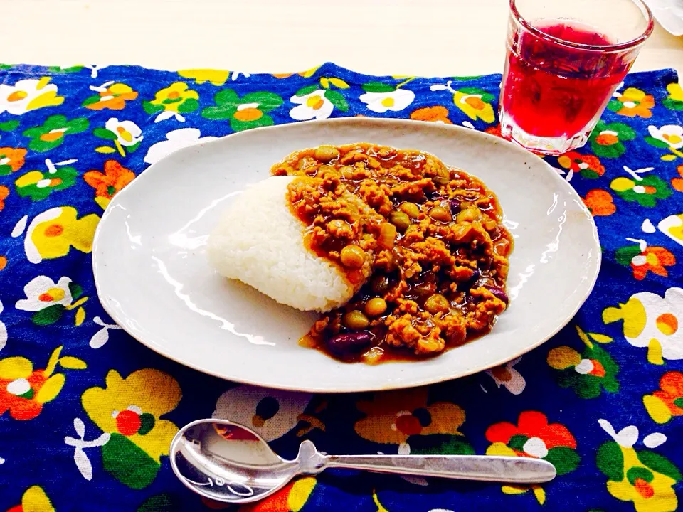 Snapdishの料理写真:豆カレー|shiori hatakenakaさん