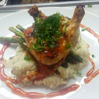 our honey Chipotle chicjen sittin on a bed of mash and grilled asparagus.|Steven Doportoさん