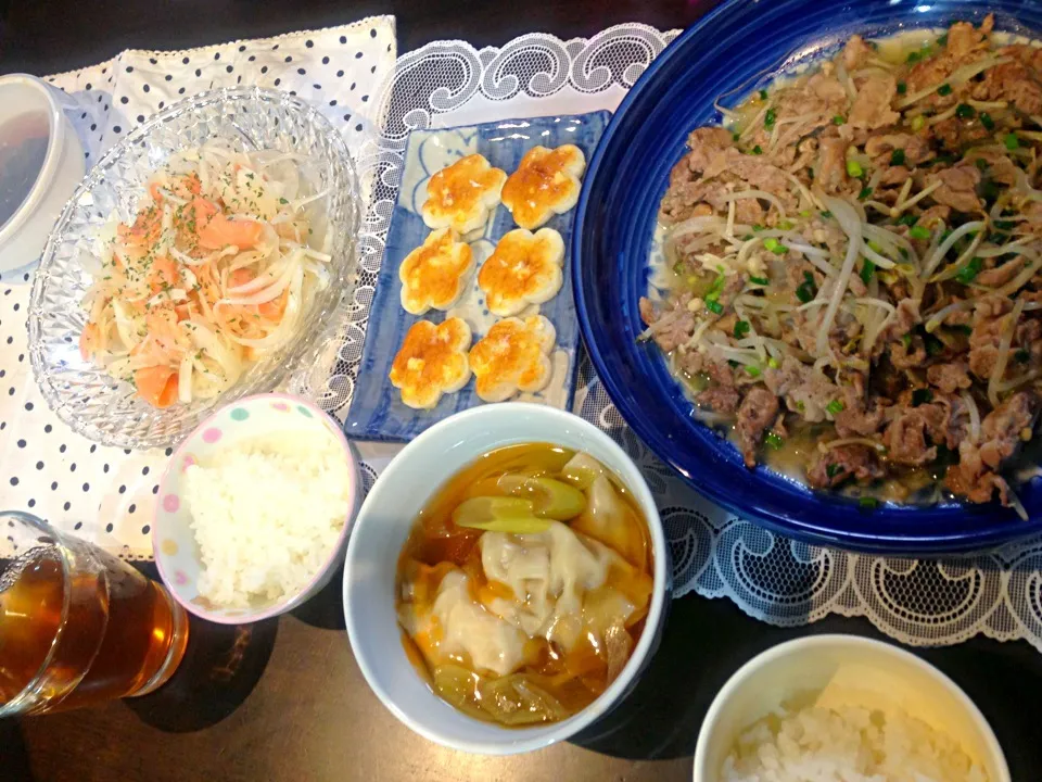 夕飯〜豚ネギ塩 サーモンマリネ 餃子スープ|Yuiko Naganumaさん