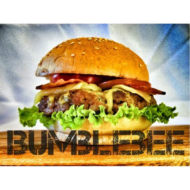 Snapdishの料理写真:Bumble Bee Burger! 2 cheeses on a burger - a must have this afternoon.
We are open daily from 4pm - 12 midnight. Location : #3 M. Aquino st. Niugan Malabon
#bet|Tin Beroinさん